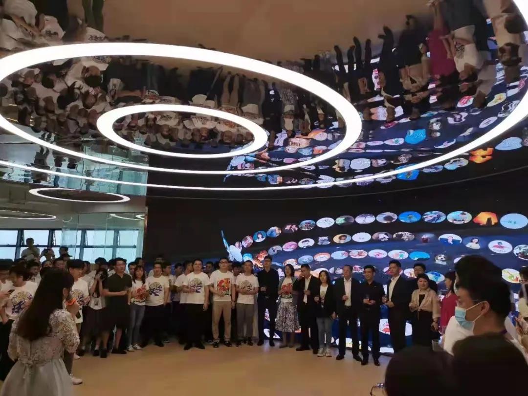 华世界|BB贝博显示强势打造数字化商业时代